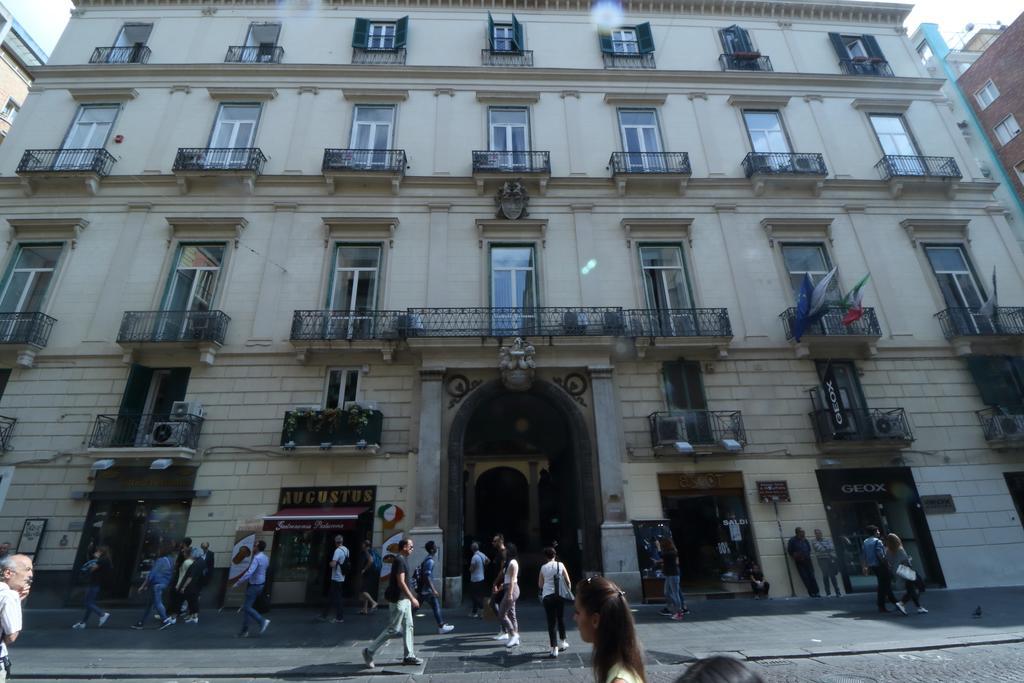 Toledo Boutique Studio Apartments Naples Exterior photo